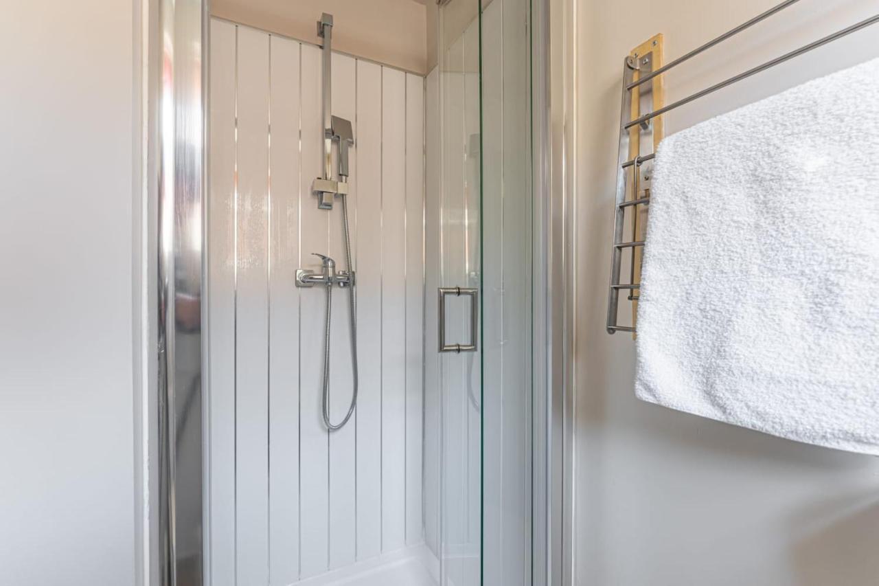 Superb One Bedroom Apartment In Coventry Cv1 *New* Exterior foto